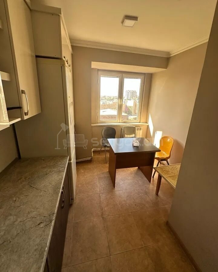 4 Սենյականոց Բնակարան, 85քմ, 8/9 հարկ, Կապիտալ Վերանորոգված