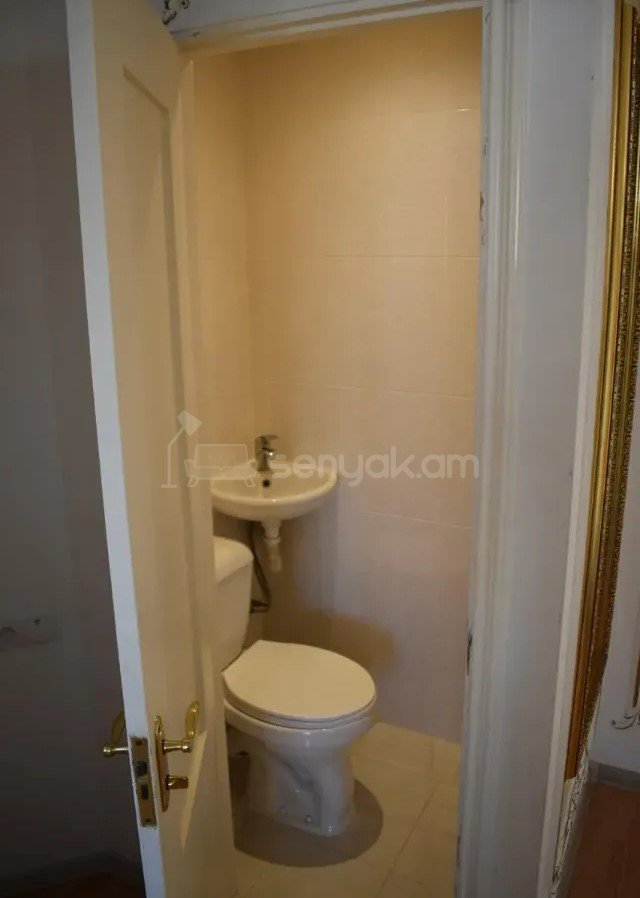 3 Սենյականոց Բնակարան, 73քմ, 6/9 հարկ, Կապիտալ Վերանորոգված