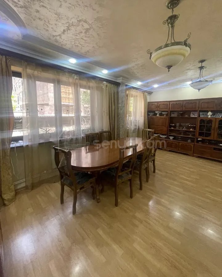 5 Սենյականոց Սեփական Տուն, 212քմ, Կապիտալ Վերանորոգված, Ավտոտնակով