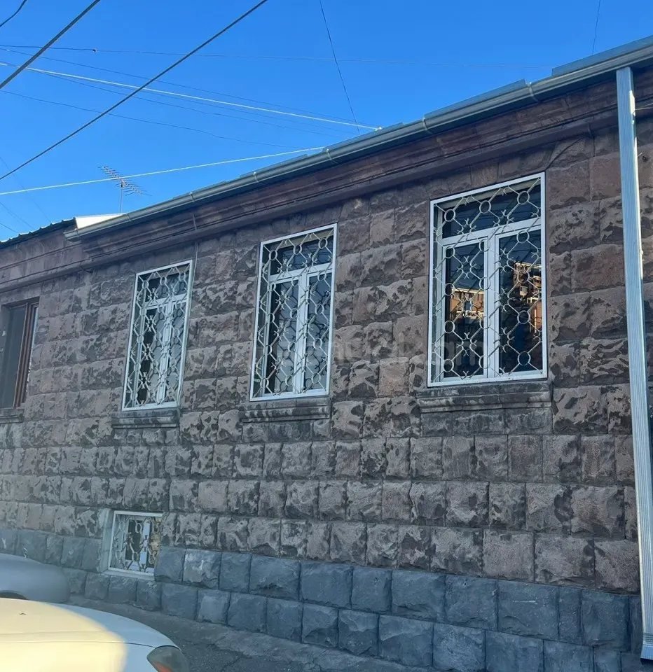 4 Սենյականոց Սեփական Տուն, 183քմ, Կապիտալ Վերանորոգված, Ավտոտնակով