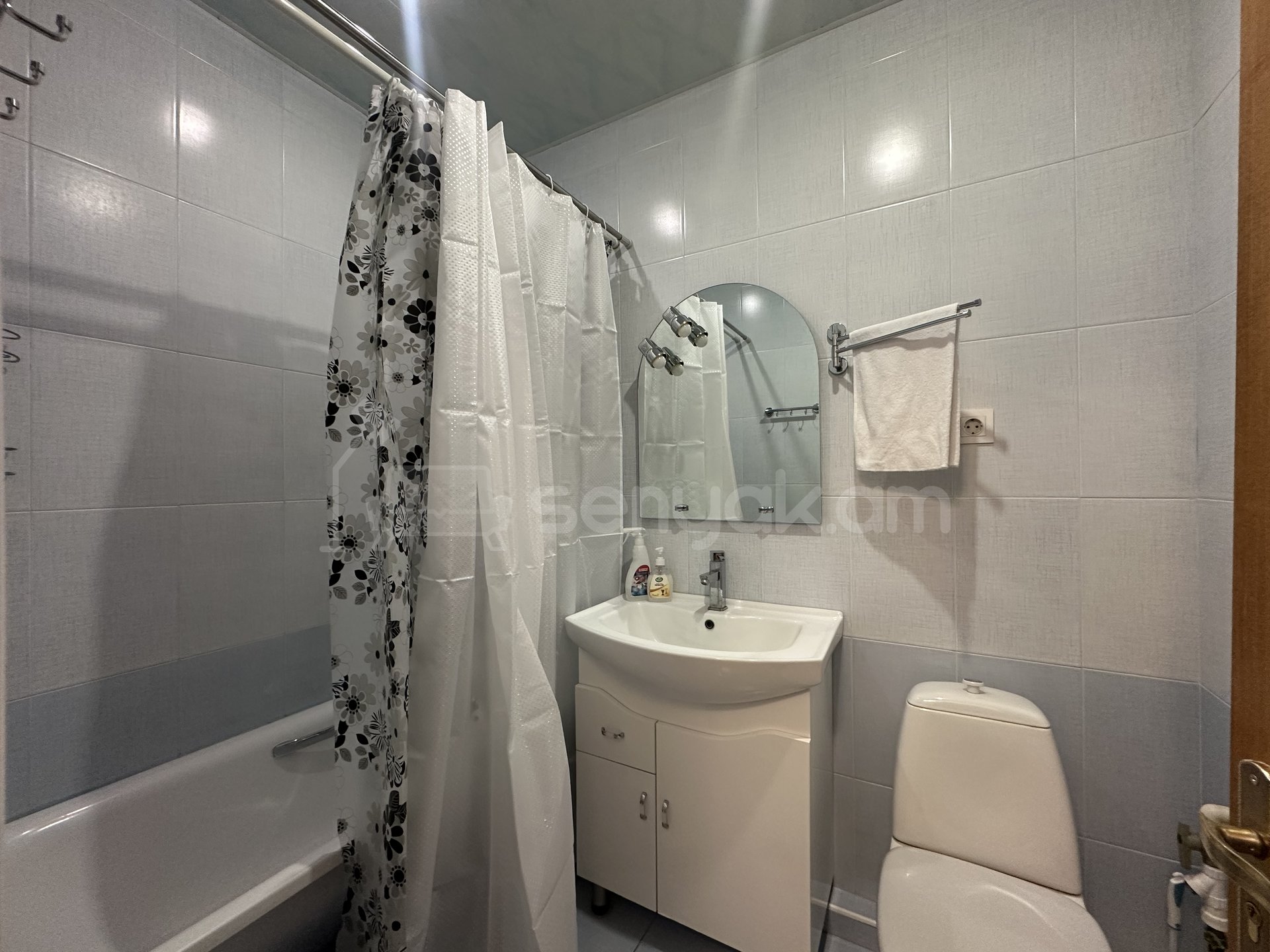 2 Սենյականոց Բնակարան Նորակառույցում, 76քմ, 11/15 հարկ, Դիզայներական Վերանորոգված, Կահավորված