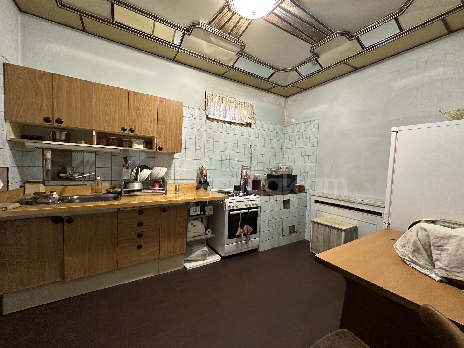 8 Սենյականոց Սեփական Տուն, 389քմ, Կոսմետիկ Վերանորոգված, Ավտոտնակով