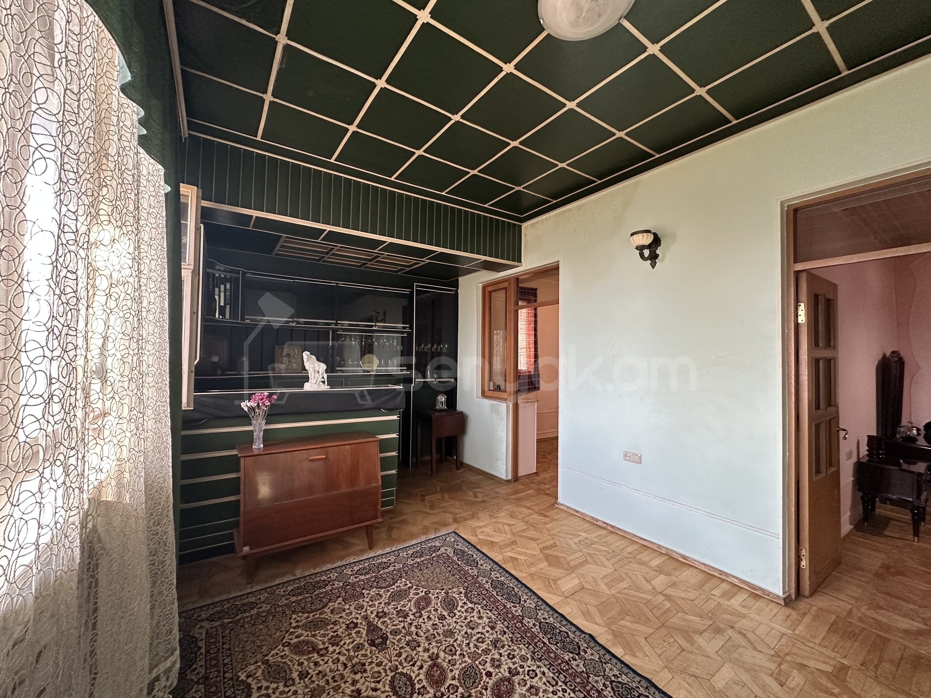 8 Սենյականոց Սեփական Տուն, 389քմ, Կոսմետիկ Վերանորոգված, Ավտոտնակով