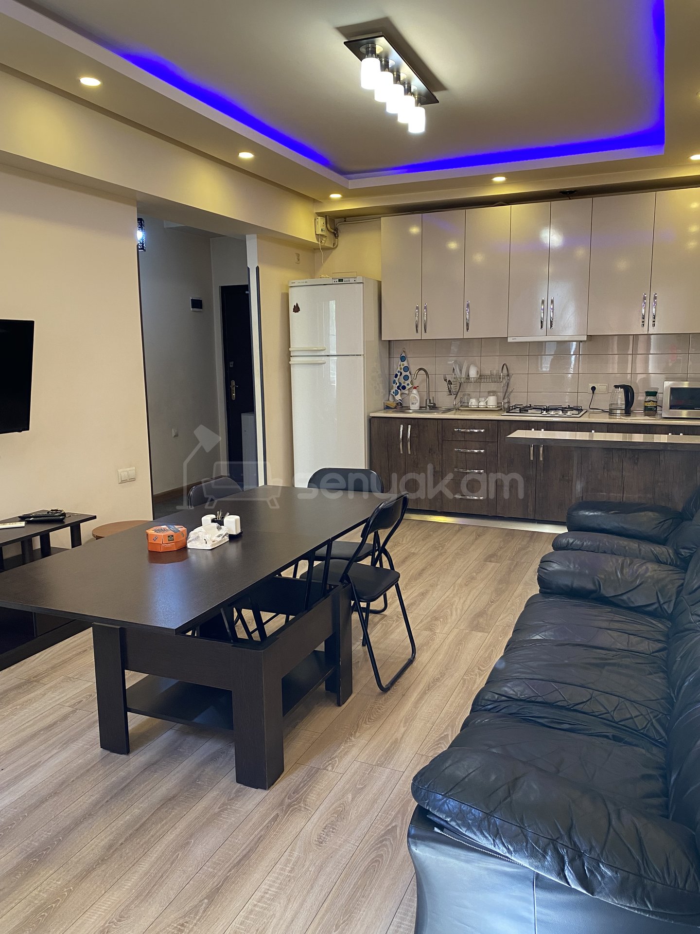 2 Սենյականոց Բնակարան, 42քմ, 3/11 հարկ, Դիզայներական Վերանորոգված