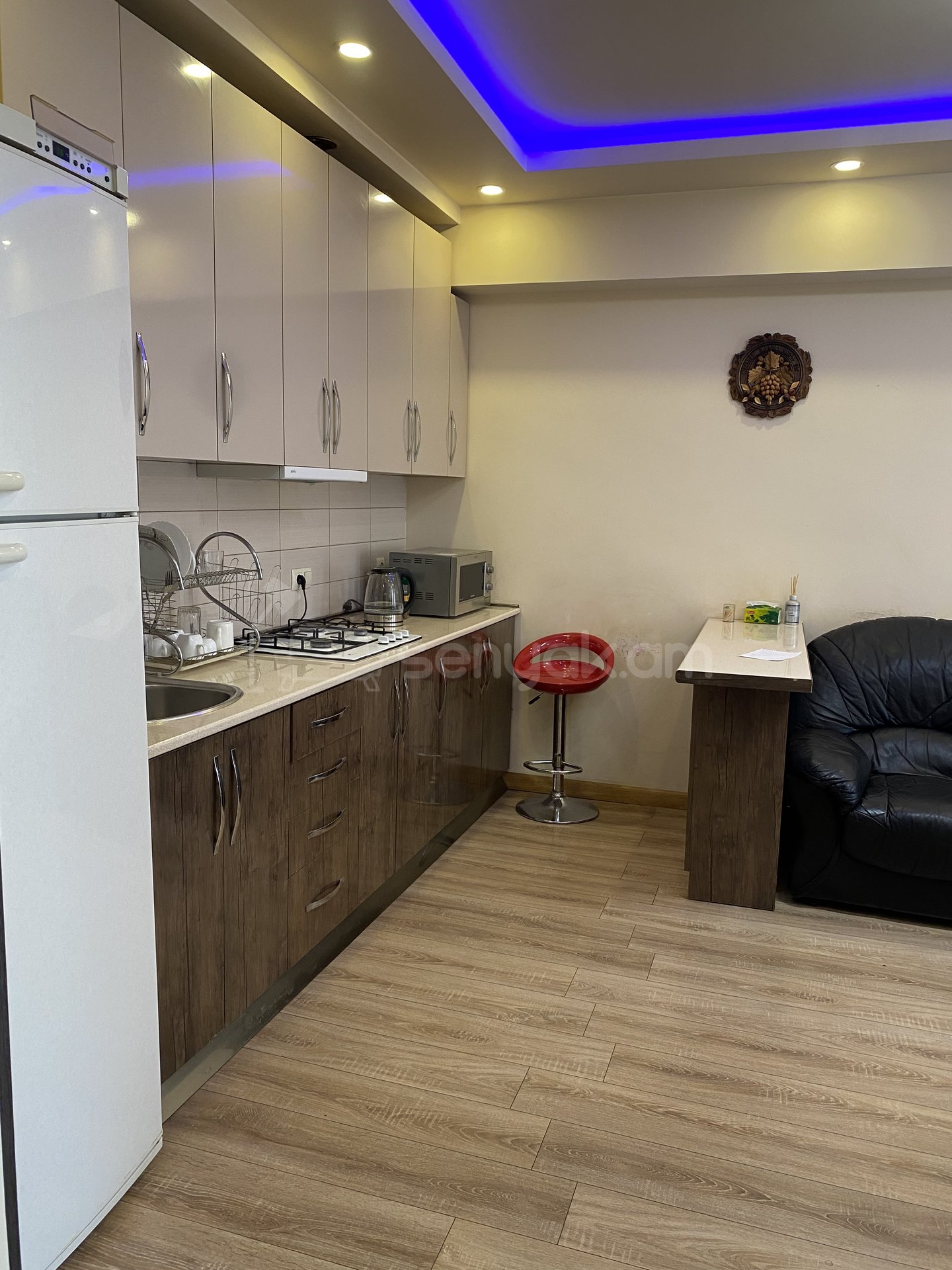 2 Սենյականոց Բնակարան, 42քմ, 3/11 հարկ, Դիզայներական Վերանորոգված