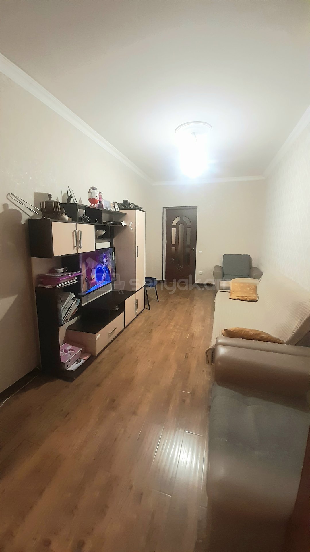 2 Սենյականոց Բնակարան Քարե Շենքում, 60քմ, 5/5 հարկ, Կապիտալ Վերանորոգված, Կահավորված, Արևկող