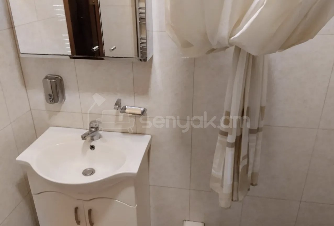 2 Սենյականոց Բնակարան, 56քմ, 3/9 հարկ, Կապիտալ Վերանորոգված, Կահավորված, Արևկող