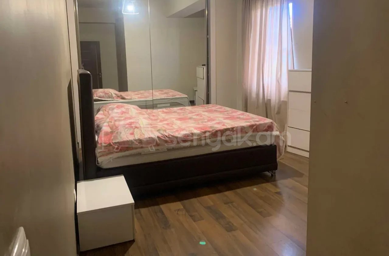 2 Սենյականոց Բնակարան Քարե Շենքում, 56քմ, 4/9 հարկ, Կապիտալ Վերանորոգված, Կահավորված, Արևկող