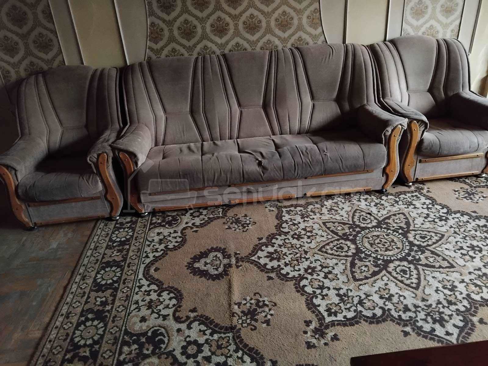 3 Սենյականոց Բնակարան Քարե Շենքում, 70քմ, 5/5 հարկ, Նորմալ Վիճակում, Կահավորված