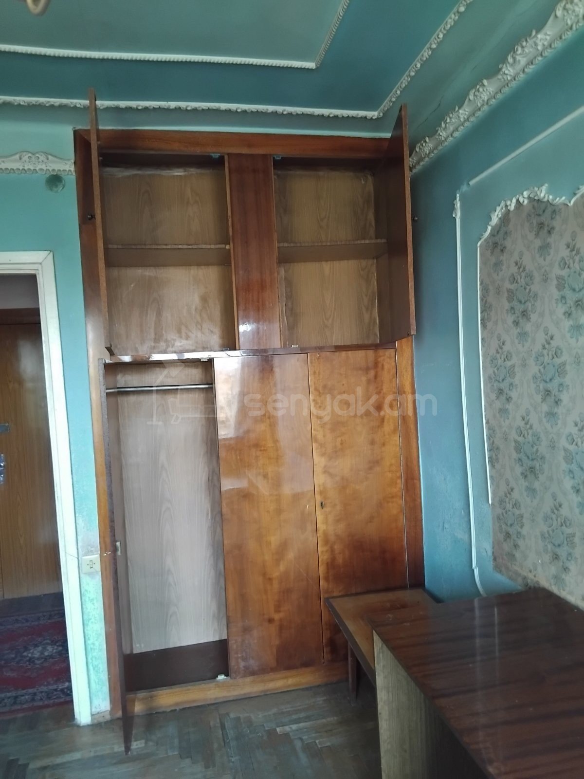 3 Սենյականոց Բնակարան Քարե Շենքում, 70քմ, 5/5 հարկ, Նորմալ Վիճակում, Կահավորված