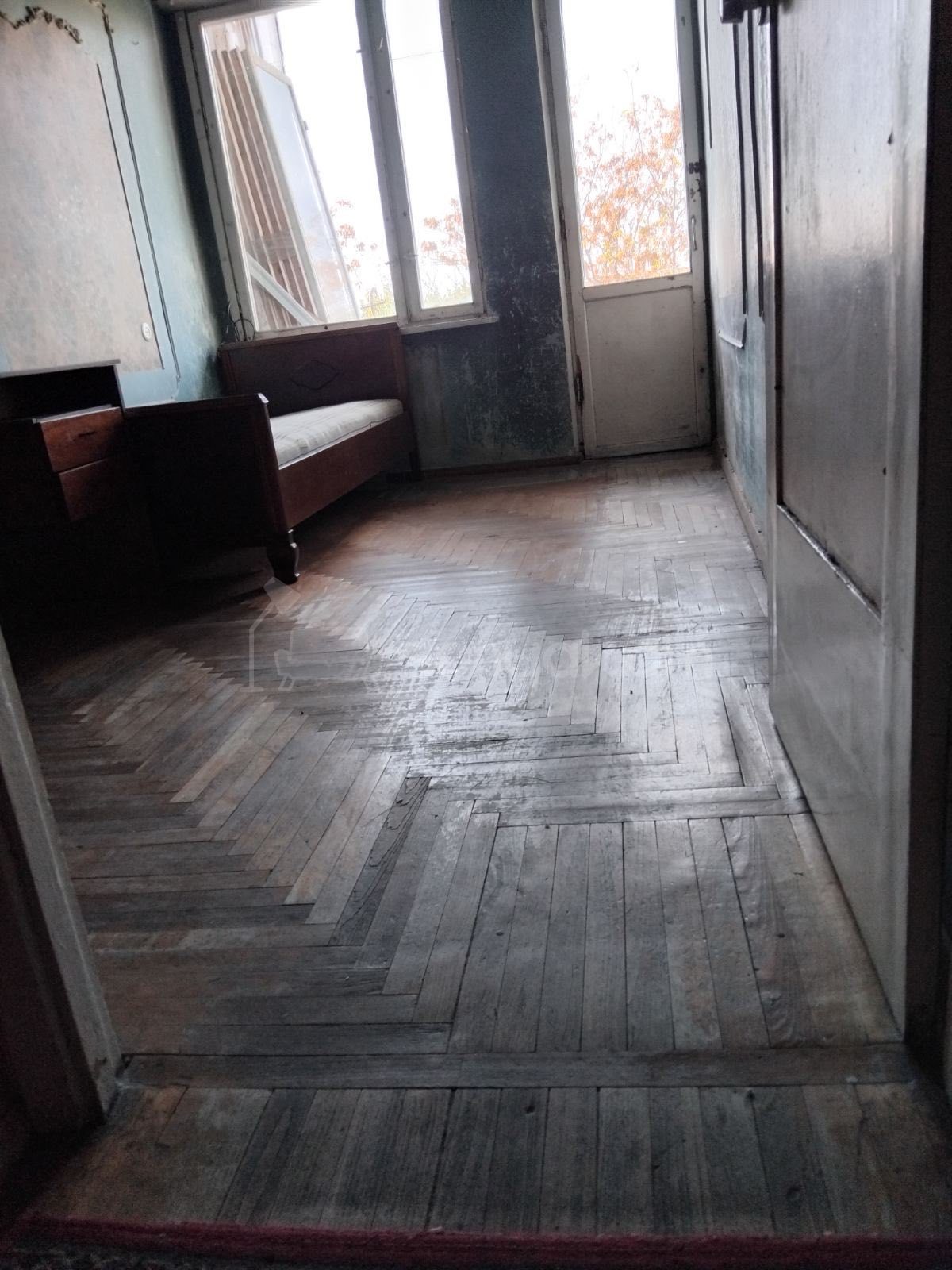 3 Սենյականոց Բնակարան Քարե Շենքում, 70քմ, 5/5 հարկ, Նորմալ Վիճակում, Կահավորված