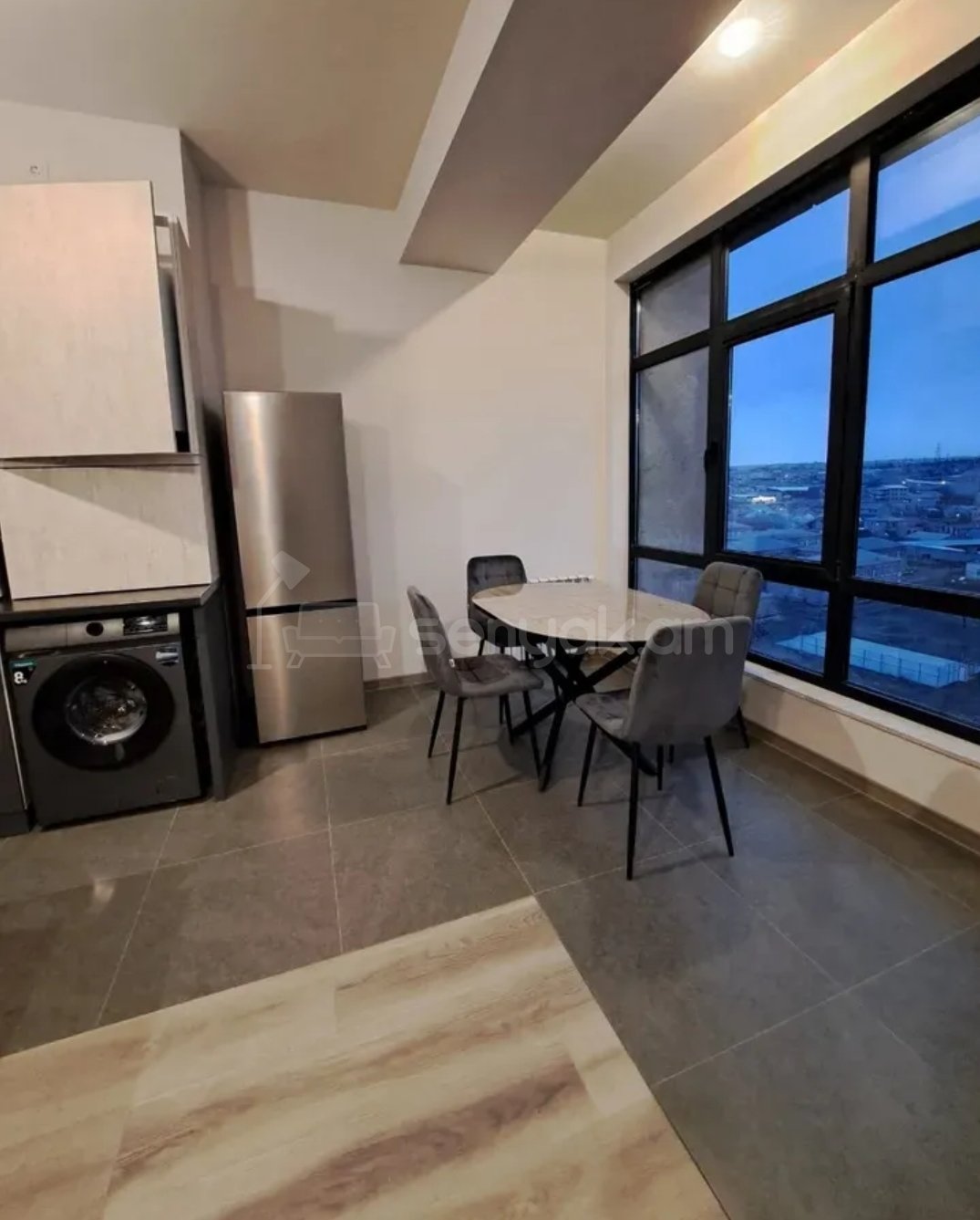 2 Սենյականոց Բնակարան Նորակառույցում, 50քմ, 10/16 հարկ, Կապիտալ Վերանորոգված, Կահավորված