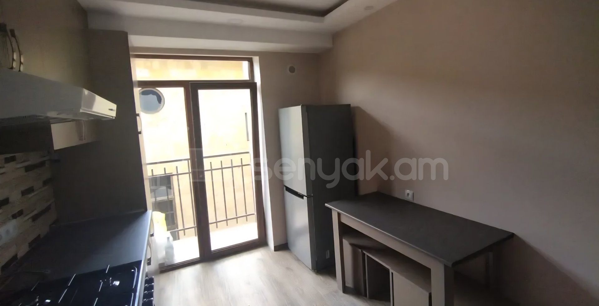 3 Սենյականոց Բնակարան Նորակառույց Քարե Շենքում, 63քմ, 4/9 հարկ, Դիզայներական Վերանորոգված, Կահավորված