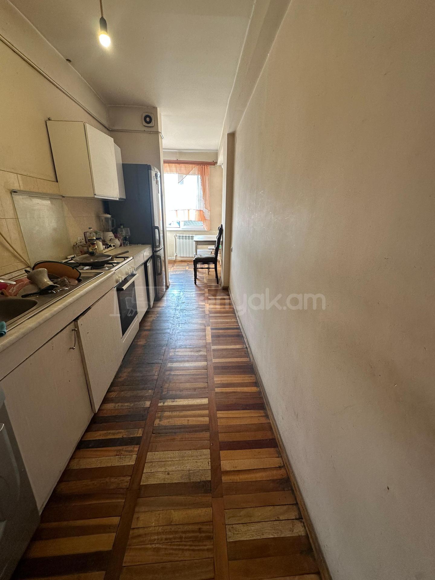 2 Սենյականոց Բնակարան, 65քմ, 5/9 հարկ, Պետական Վիճակում