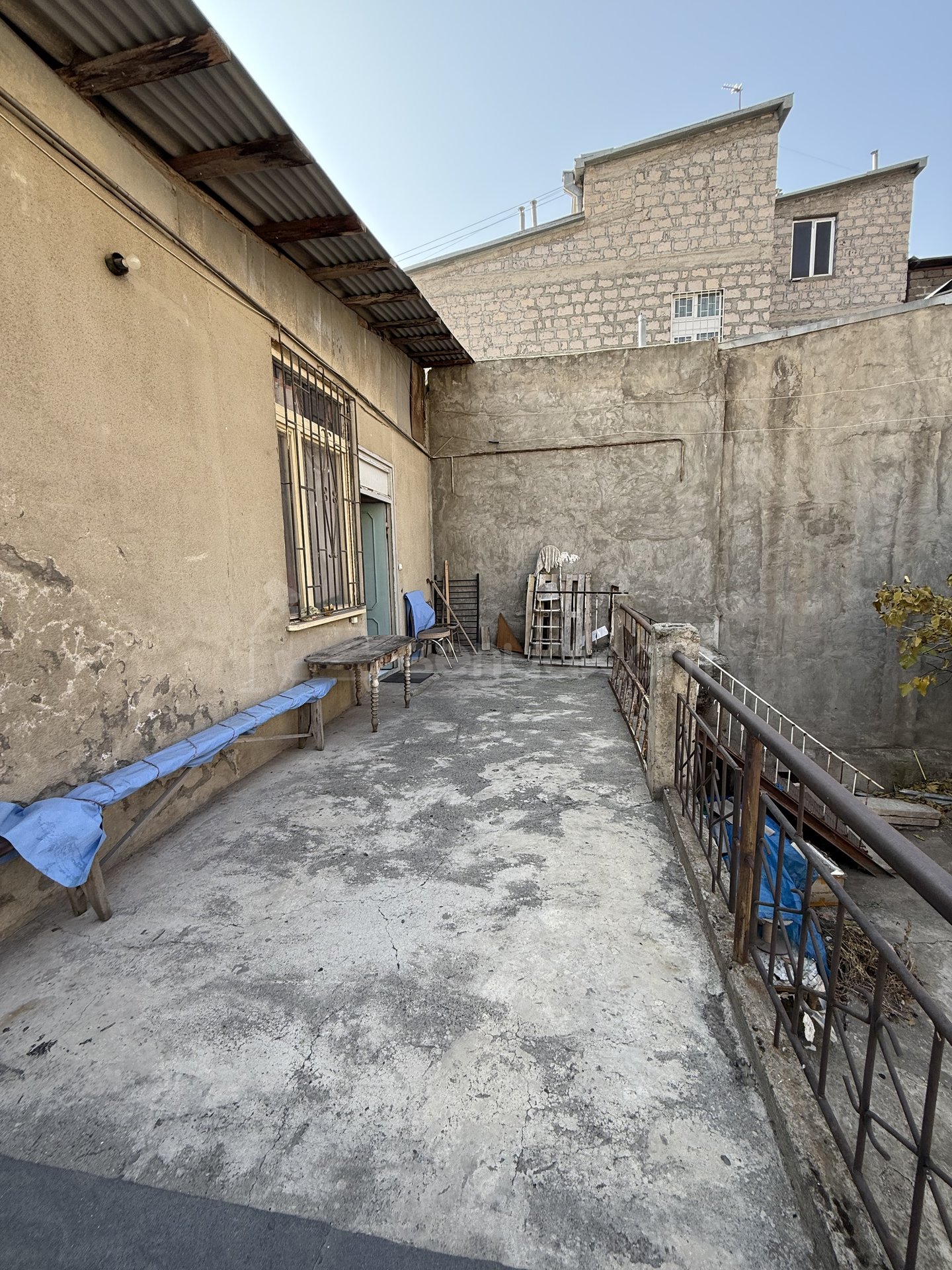 3 Սենյականոց Սեփական Տուն, 100քմ, Կոսմետիկ Վերանորոգված, Ավտոտնակով