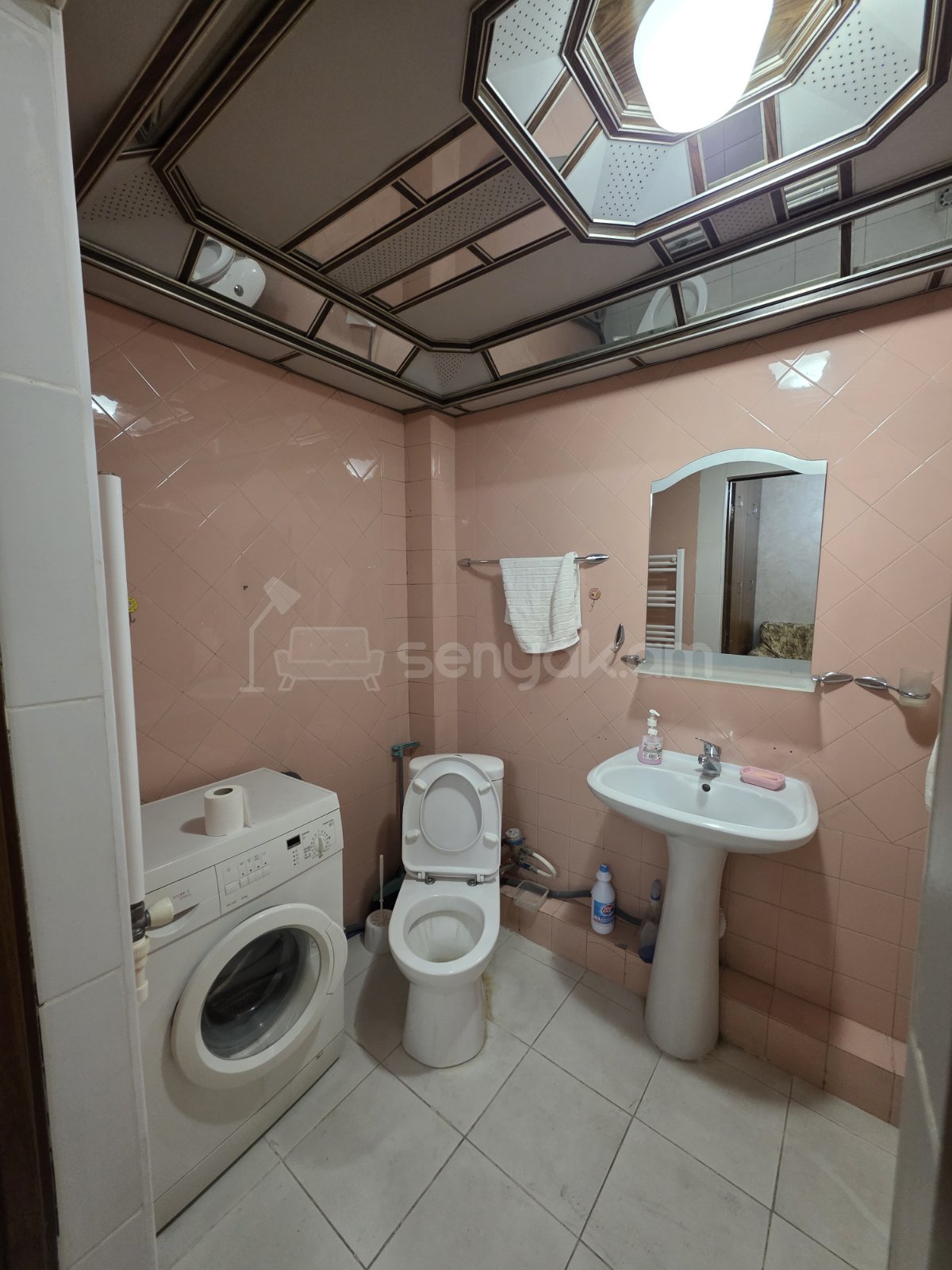 3 Սենյականոց Բնակարան Քարե Շենքում, 90քմ, 2/5 հարկ, Կապիտալ Վերանորոգված, Կահավորված, Արևկող