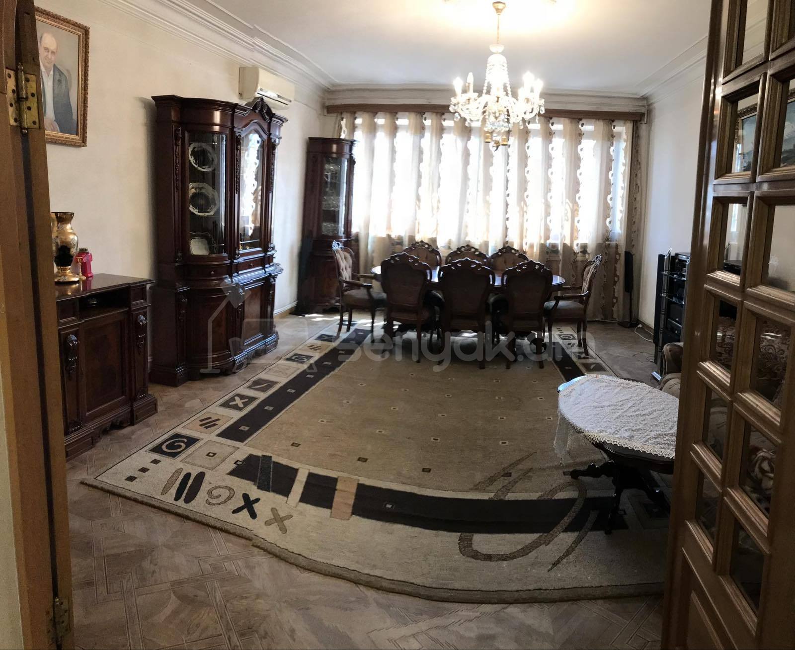 7 Սենյականոց Սեփական Տուն, 360քմ, Կապիտալ Վերանորոգված, Ավտոտնակով