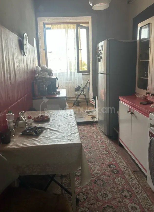 3 Սենյականոց Բնակարան, 67քմ, 6/9 հարկ, Պետական Վիճակում