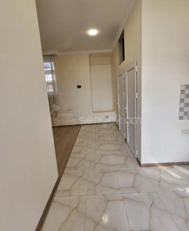 3 Սենյականոց Բնակարան Քարե Շենքում, 50քմ, 1/1 հարկ, Նորմալ Վիճակում, Կահավորված, Արևկող