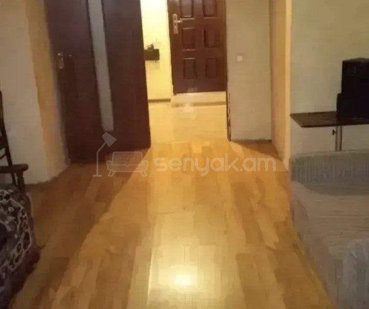 2 Սենյականոց Բնակարան Քարե Շենքում, 44քմ, 2/4 հարկ, Նորմալ Վիճակում, Կահավորված, Արևկող