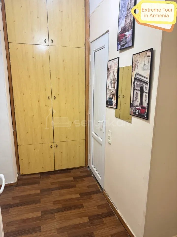 2 Սենյականոց Բնակարան Քարե Շենքում, 48քմ, 3/5 հարկ, Նորմալ Վիճակում, Կահավորված, Արևկող