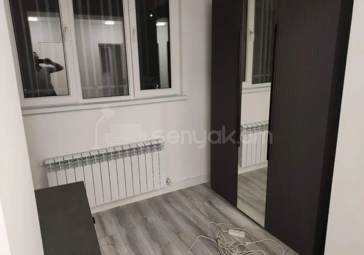 3 Սենյականոց Բնակարան Քարե Շենքում, 80քմ, 1/5 հարկ, Կապիտալ Վերանորոգված, Կահավորված