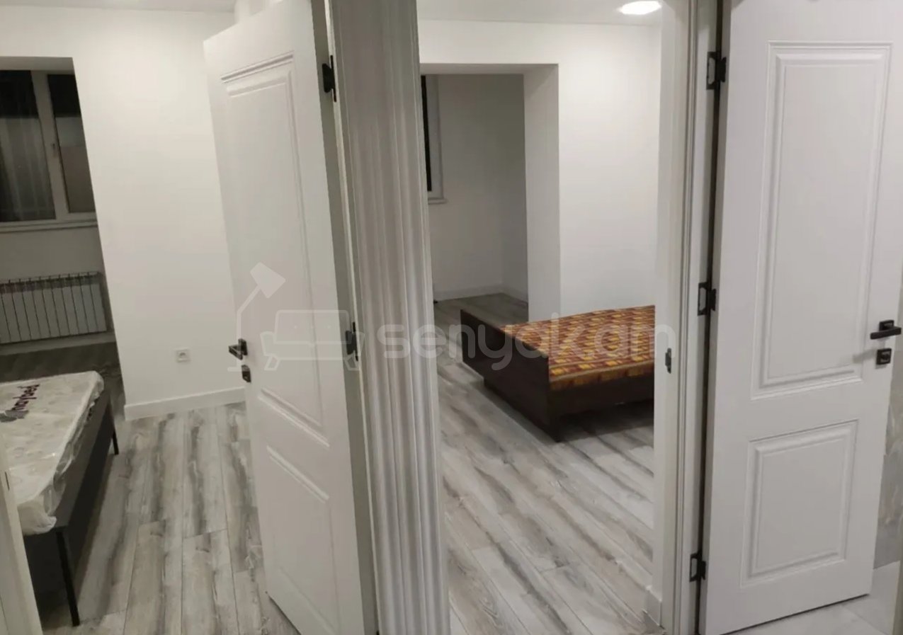 3 Սենյականոց Բնակարան Քարե Շենքում, 80քմ, 1/5 հարկ, Կապիտալ Վերանորոգված, Կահավորված