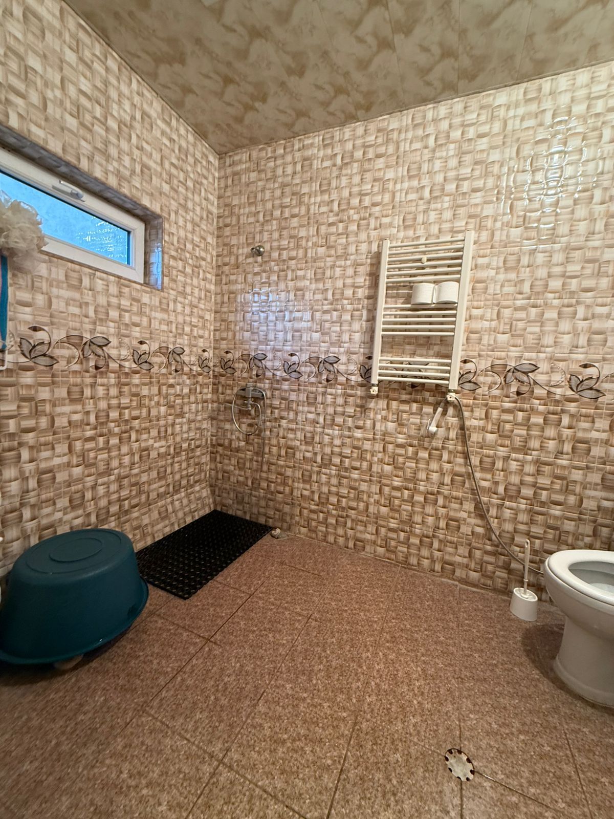 3 Սենյականոց Բնակարան Քարե Շենքում, 92քմ, 2/3 հարկ, Կապիտալ Վերանորոգված