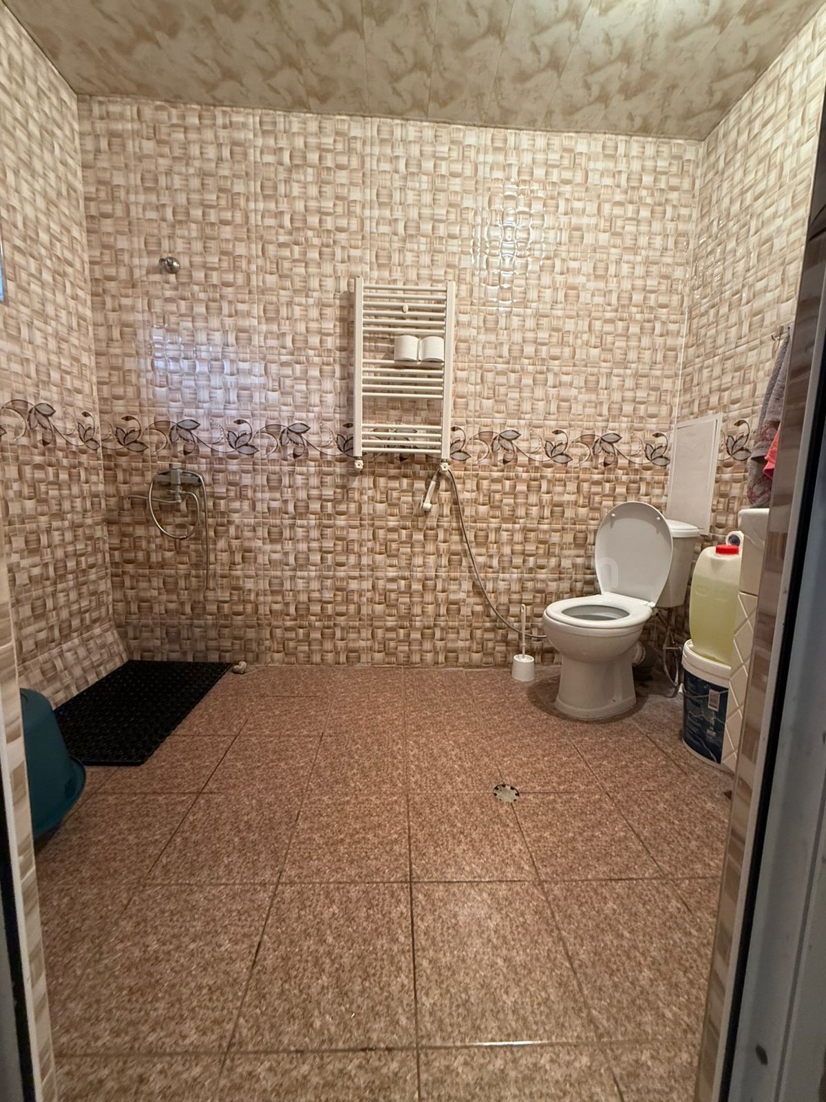 3 Սենյականոց Բնակարան Քարե Շենքում, 92քմ, 2/3 հարկ, Կապիտալ Վերանորոգված