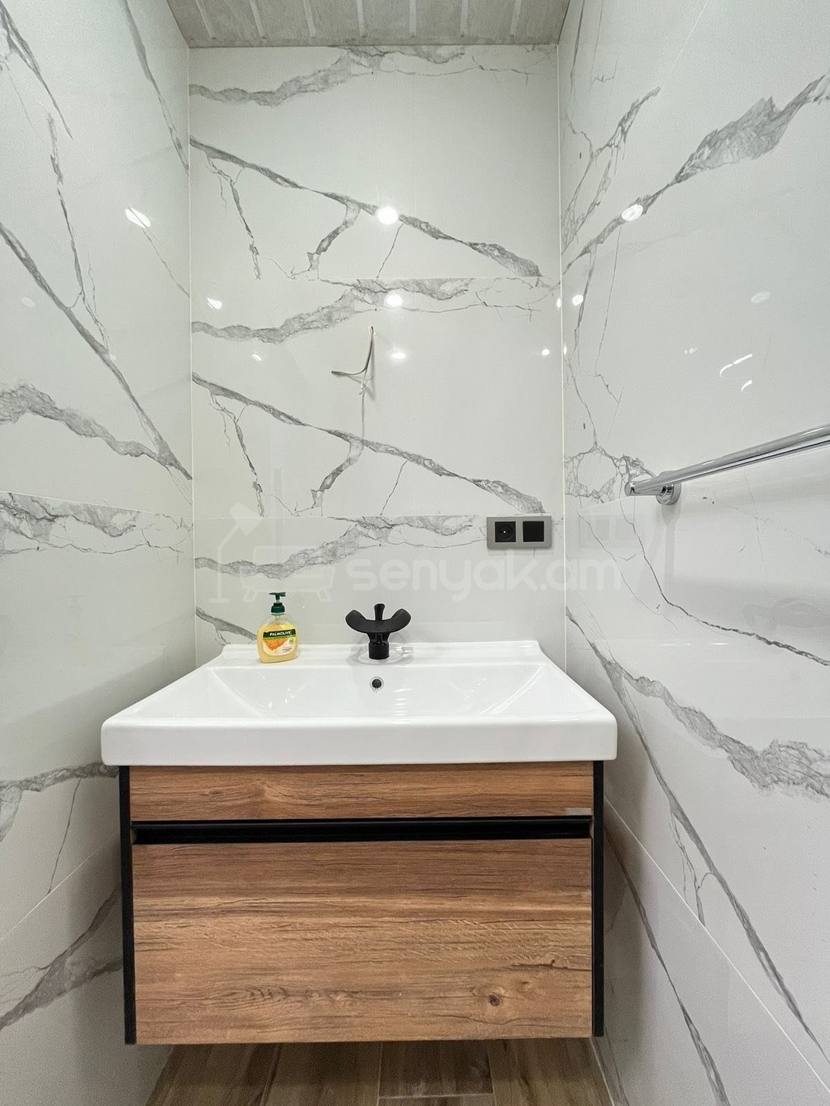 3 Սենյականոց Բնակարան, 75քմ, 2/14 հարկ, Դիզայներական Վերանորոգված, Կահավորված, Արևկող