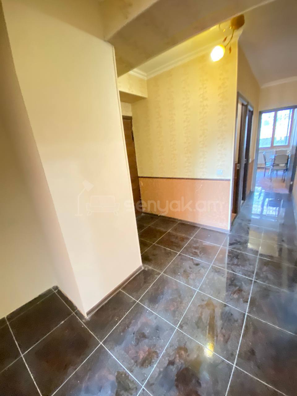 3 Սենյականոց Բնակարան, 98քմ, 2/9 հարկ, Կապիտալ Վերանորոգված, Կահավորված