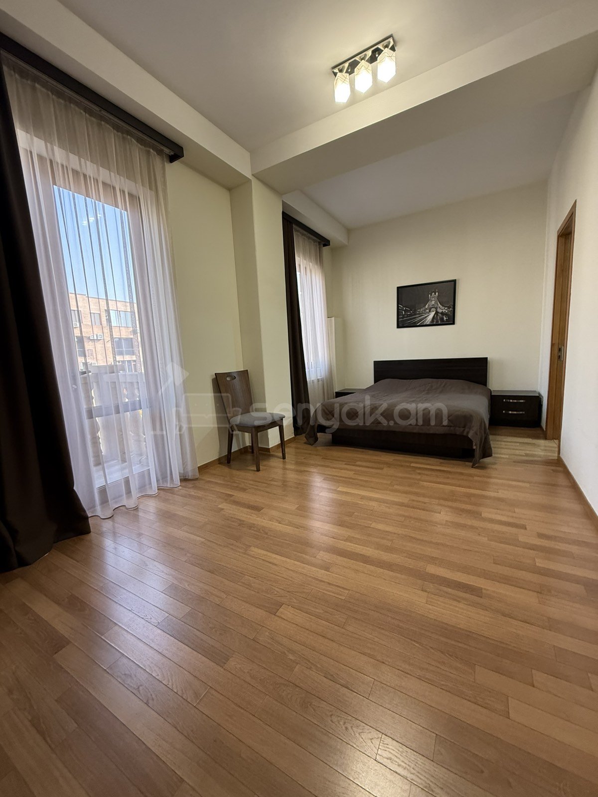 3 Սենյականոց Բնակարան, 137քմ, 3/6 հարկ, Կապիտալ Վերանորոգված, Կահավորված, Արևկող