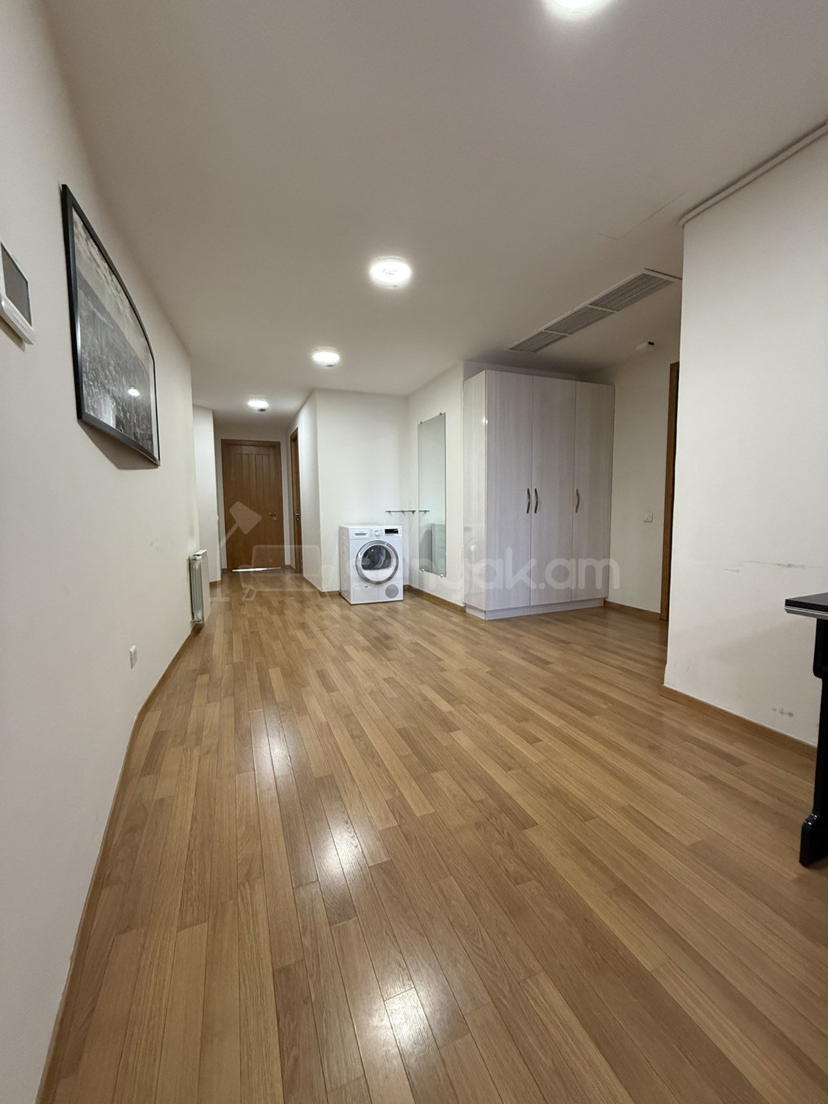 3 Սենյականոց Բնակարան, 137քմ, 3/6 հարկ, Կապիտալ Վերանորոգված, Կահավորված, Արևկող