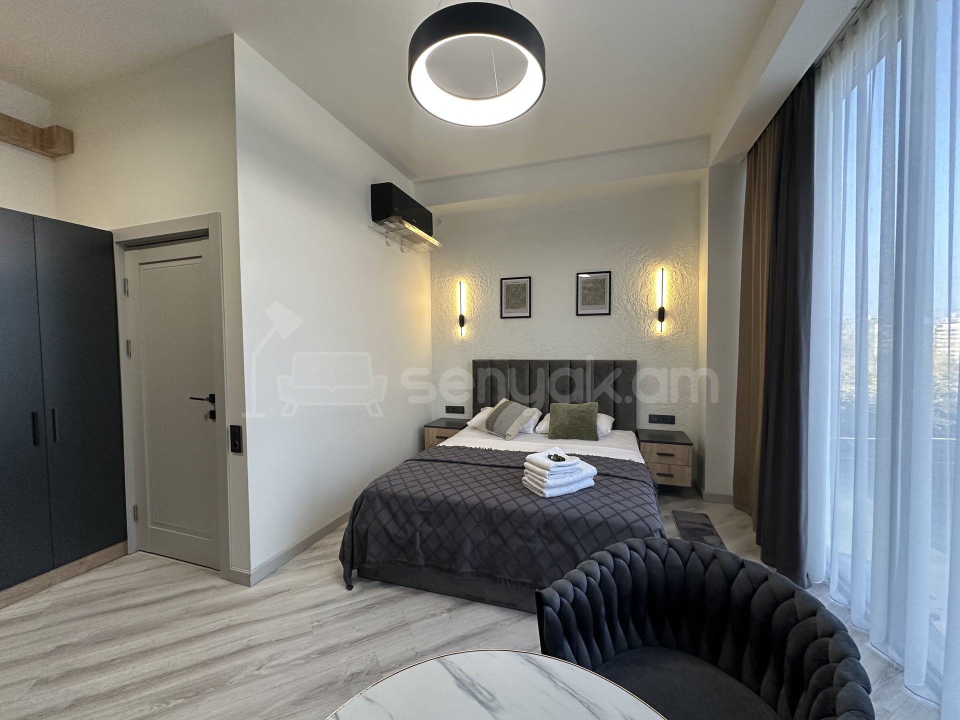 1 Սենյականոց Բնակարան Նորակառույցում, 26քմ, 2/3 հարկ, Դիզայներական Վերանորոգված, Կահավորված, Արևկող