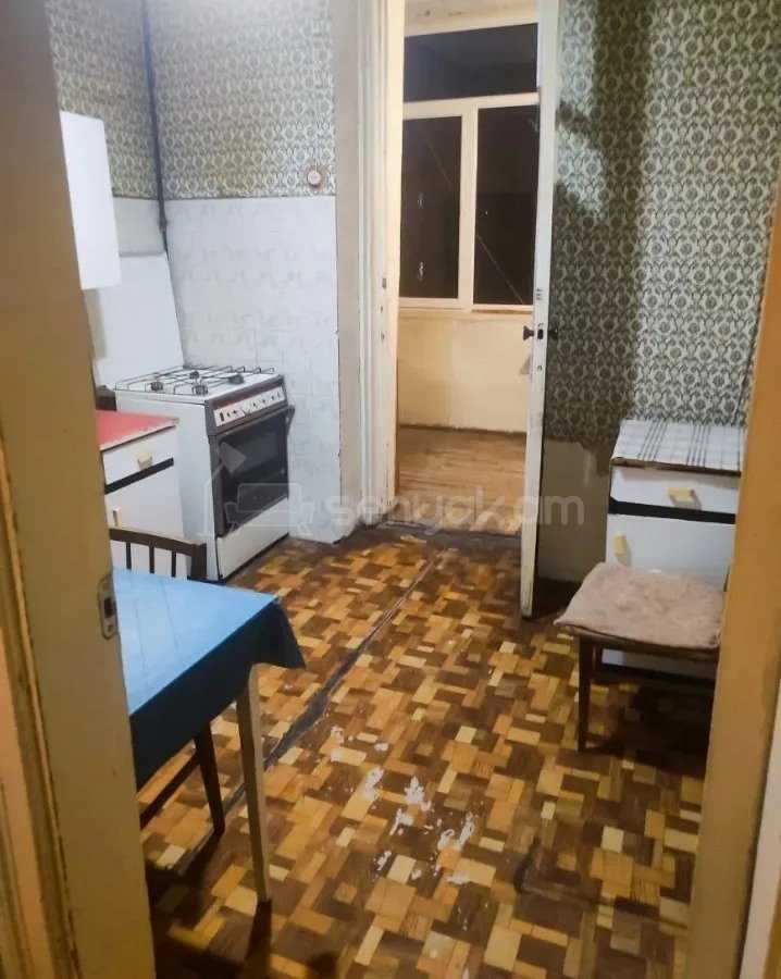 3 Սենյականոց Բնակարան Քարե Շենքում, 67քմ, 3/5 հարկ, Պետական Վիճակում