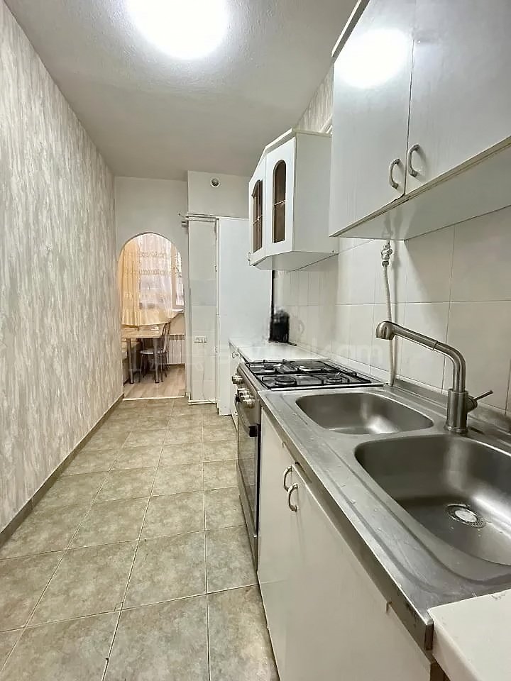 2 Սենյականոց Բնակարան Քարե Շենքում, 65քմ, 2/5 հարկ, Կապիտալ Վերանորոգված