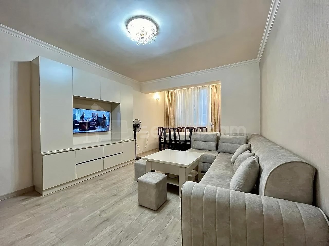 2 Սենյականոց Բնակարան Քարե Շենքում, 65քմ, 2/5 հարկ, Կապիտալ Վերանորոգված