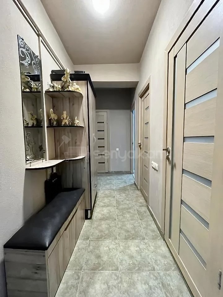 2 Սենյականոց Բնակարան Քարե Շենքում, 65քմ, 2/5 հարկ, Կապիտալ Վերանորոգված