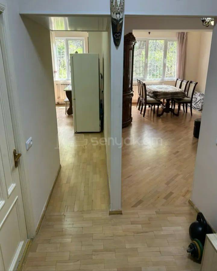 2 Սենյականոց Բնակարան Քարե Շենքում, 43քմ, 2/5 հարկ, Կապիտալ Վերանորոգված