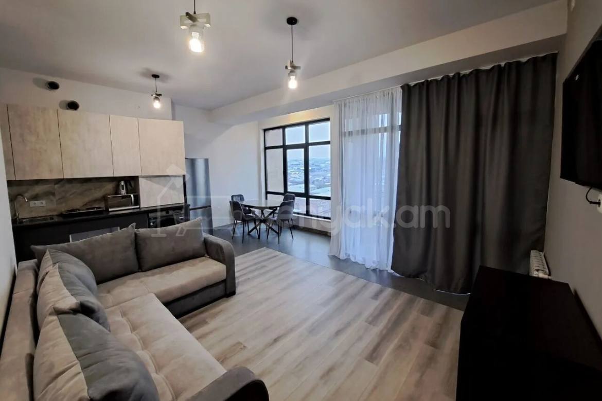 2 Սենյականոց Բնակարան, 50քմ, 10/16 հարկ, Կապիտալ Վերանորոգված, Կահավորված