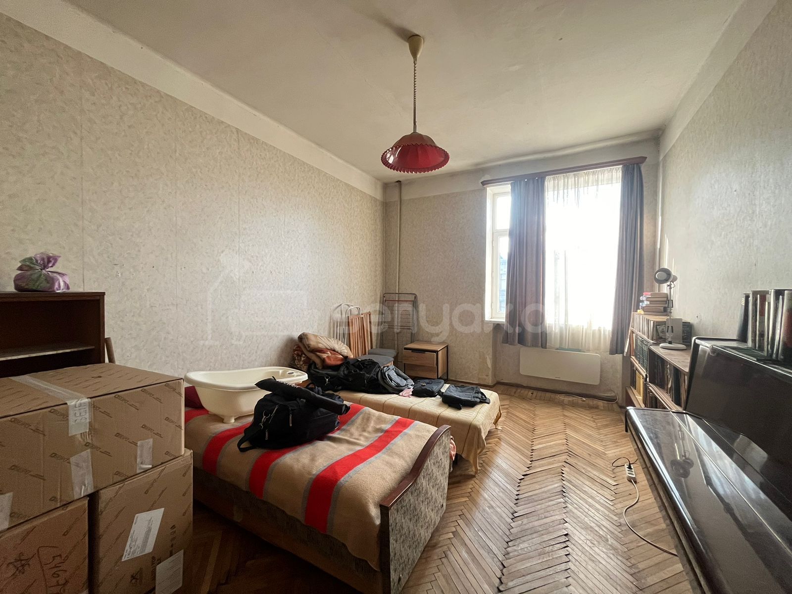 3 Սենյականոց Բնակարան Քարե Շենքում, 88քմ, 5/5 հարկ, Պետական Վիճակում