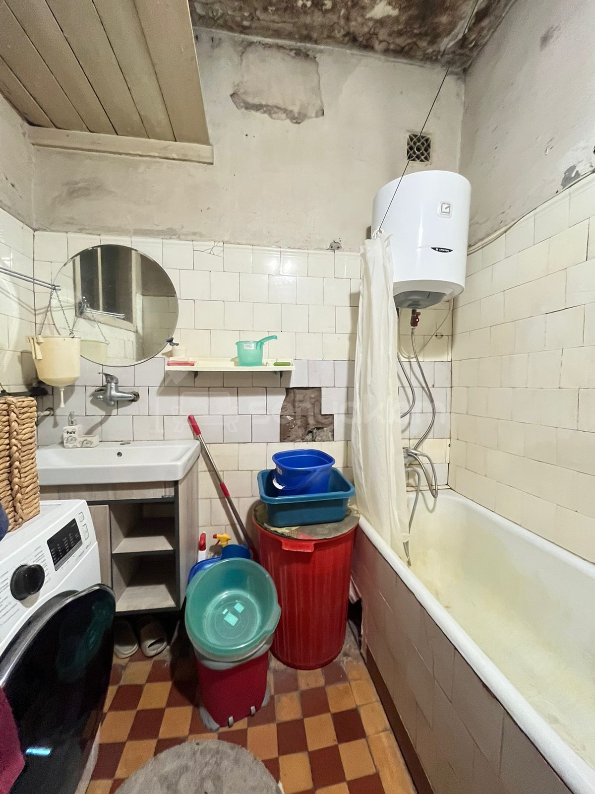 3 Սենյականոց Բնակարան Քարե Շենքում, 89քմ, 5/5 հարկ, Կոսմետիկ Վերանորոգված