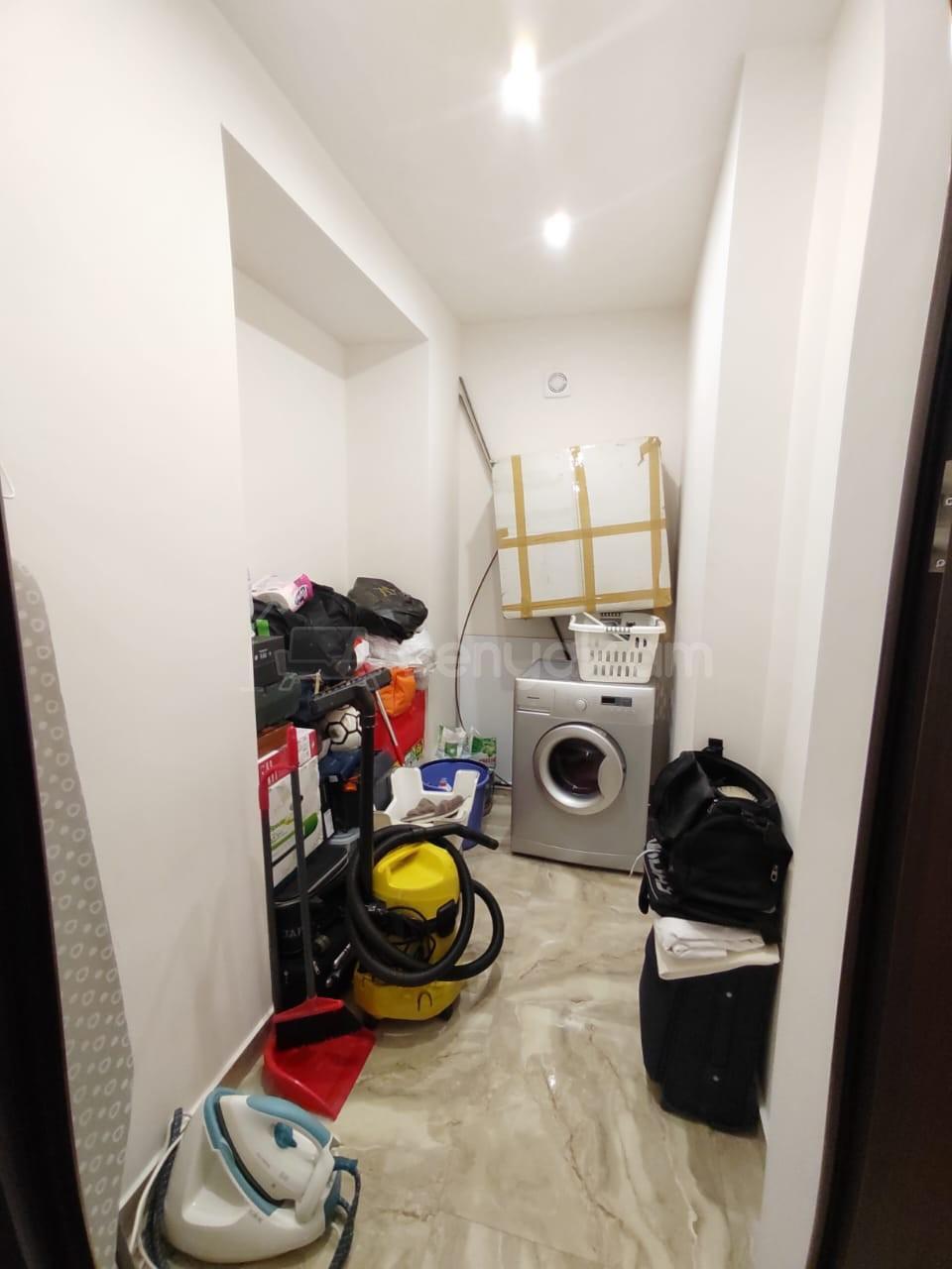 4 Սենյականոց Բնակարան Քարե Շենքում, 124քմ, 3/5 հարկ, Կապիտալ Վերանորոգված