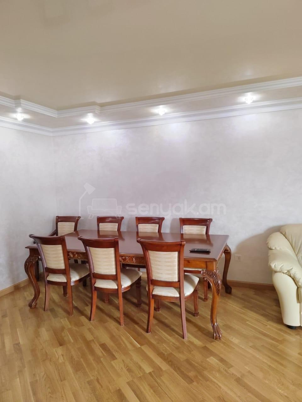 4 Սենյականոց Բնակարան Քարե Շենքում, 124քմ, 3/5 հարկ, Կապիտալ Վերանորոգված