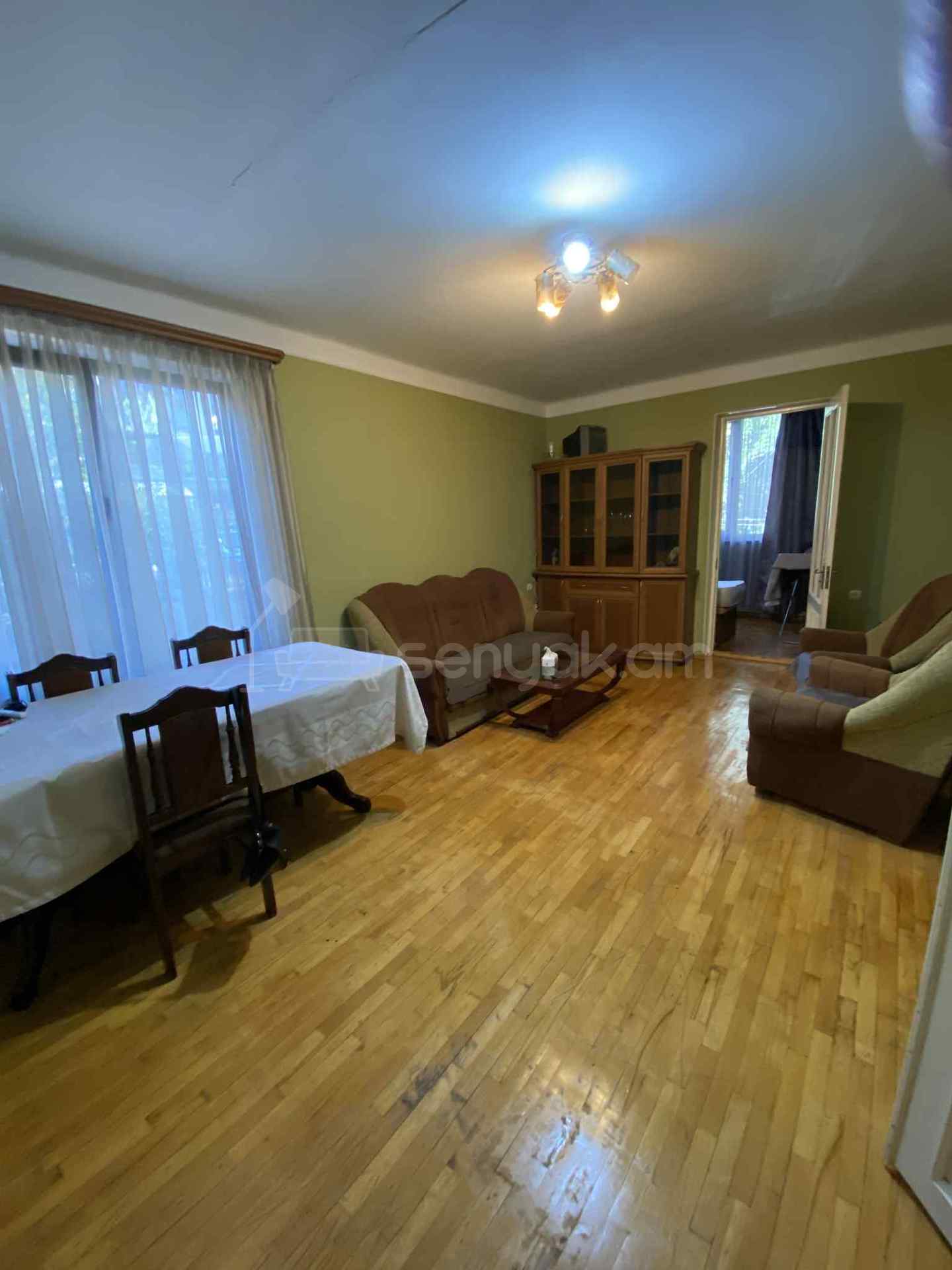 3 Սենյականոց Բնակարան, 70քմ, 2/9 հարկ, Նորմալ Վիճակում