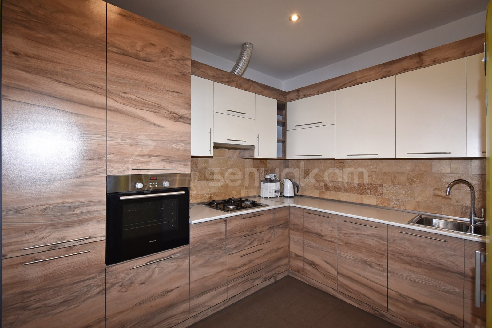 2 Սենյականոց Բնակարան Նորակառույցում, 70քմ, 4/12 հարկ, Կապիտալ Վերանորոգված, Կահավորված