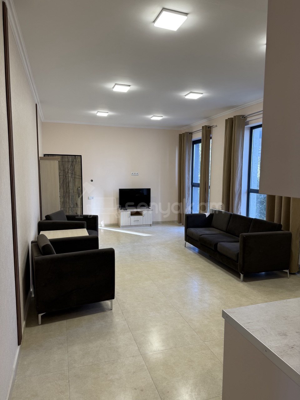 3 Սենյականոց Բնակարան Նորակառույցում, 70քմ, 3/5 հարկ, Կապիտալ Վերանորոգված, Կահավորված