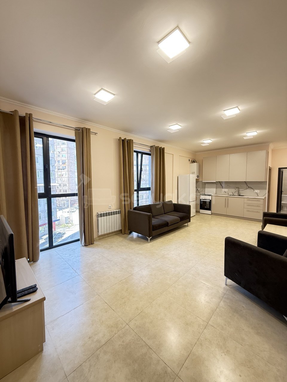 3 Սենյականոց Բնակարան Նորակառույցում, 70քմ, 3/5 հարկ, Կապիտալ Վերանորոգված, Կահավորված