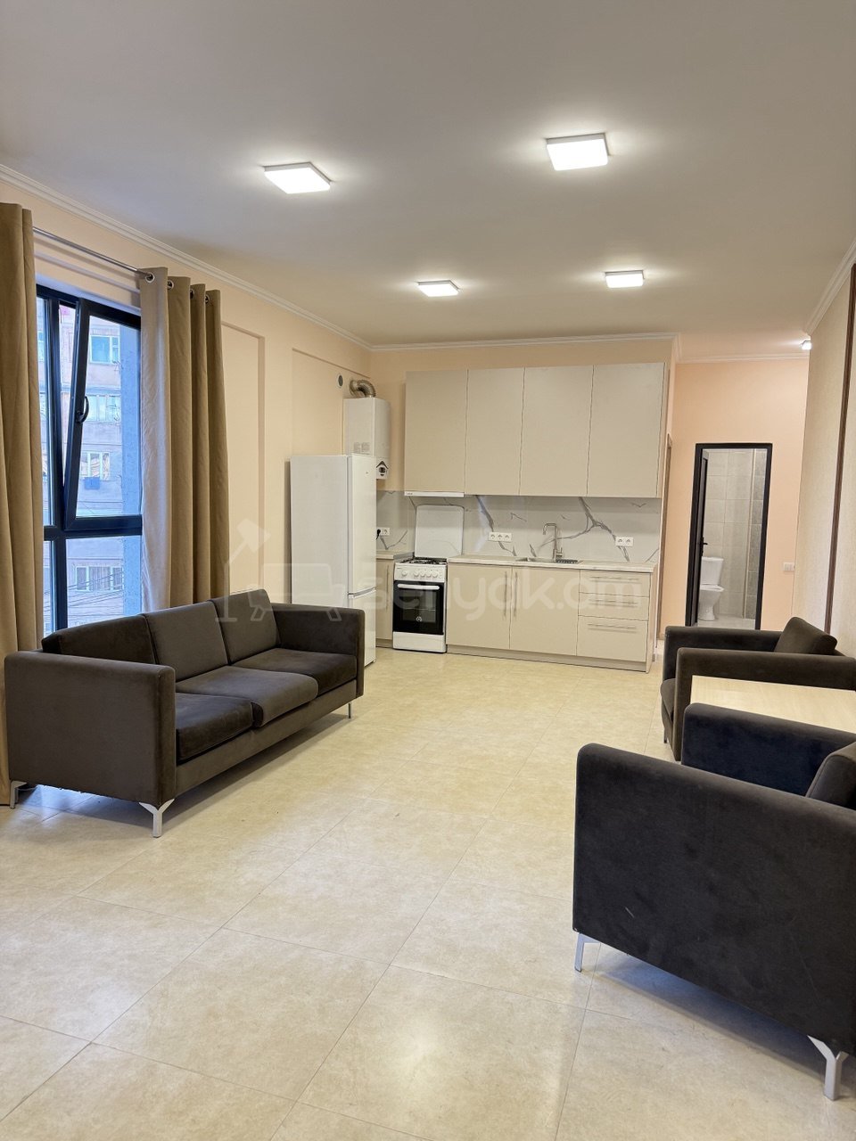 3 Սենյականոց Բնակարան Նորակառույցում, 70քմ, 3/5 հարկ, Կապիտալ Վերանորոգված, Կահավորված