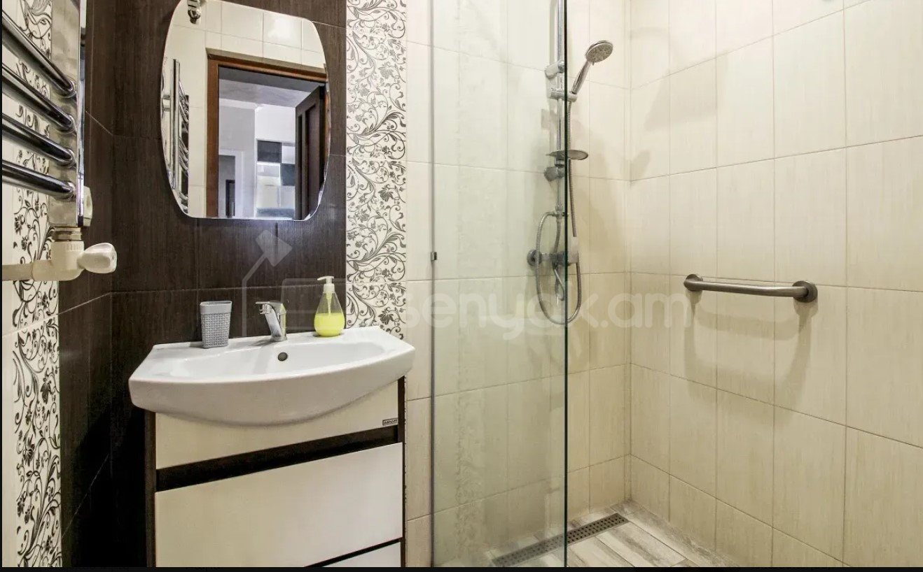 3 Սենյականոց Բնակարան, 70քմ, 9/10 հարկ, Կապիտալ Վերանորոգված, Կահավորված